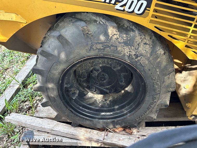 image for item EU0798 2006 Vermeer TR200 trencher