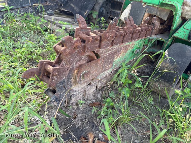 image for item EU0800 2015 Vermeer RTX100 trencher