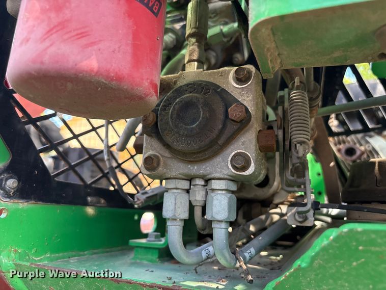 image for item EU0800 2015 Vermeer RTX100 trencher