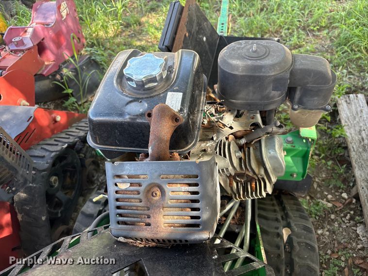 image for item EU0800 2015 Vermeer RTX100 trencher