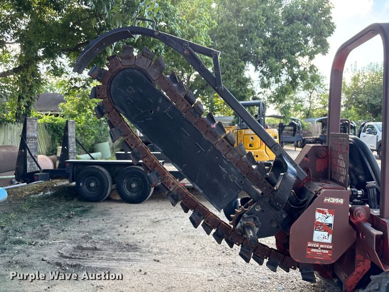 image for item EU0803 2000 Ditch Witch RT45 trencher