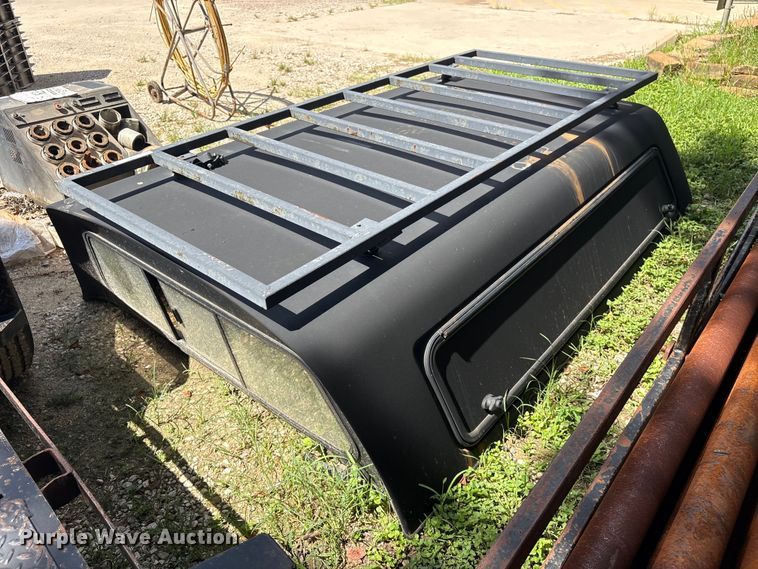 image for item EU0805 Pickup truck topper 