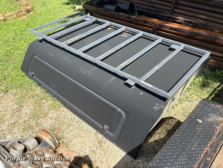 image for item EU0805 Pickup truck topper 