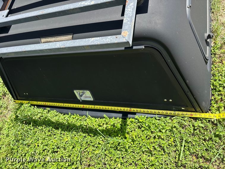 image for item EU0805 Pickup truck topper 