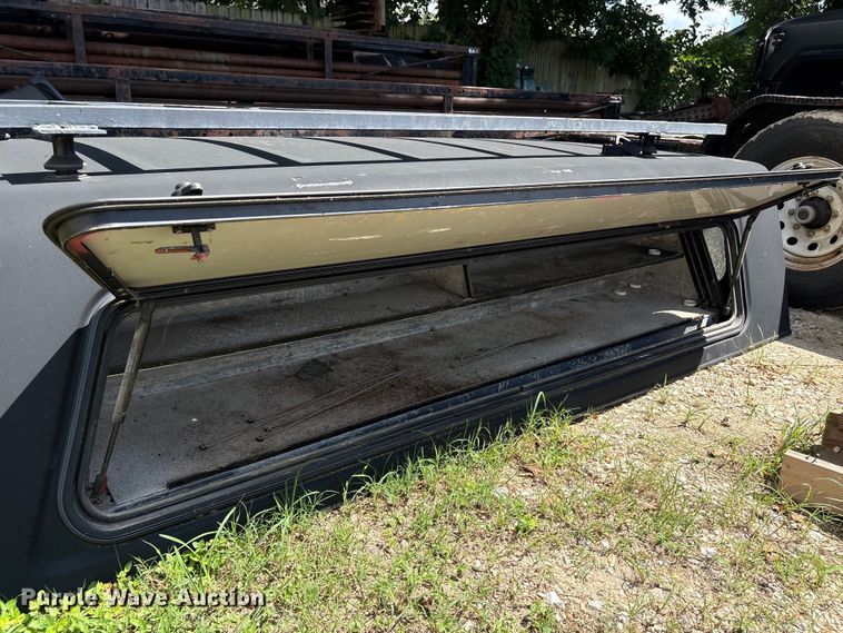 image for item EU0805 Pickup truck topper 
