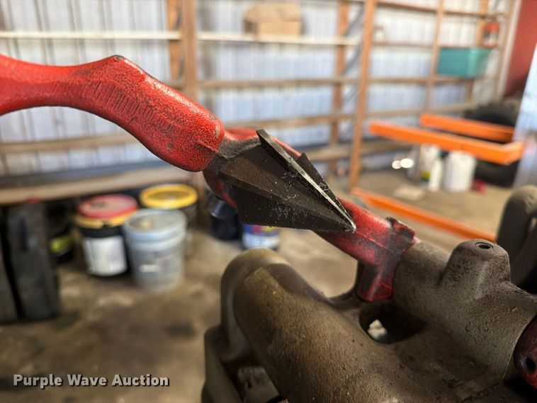 image for item EU5890 Ridgid 535 series pipe threader