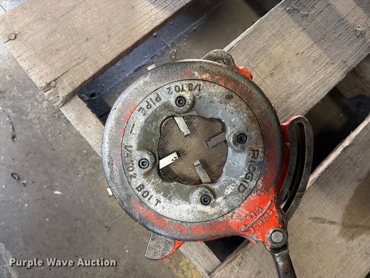 image for item EU5890 Ridgid 535 series pipe threader