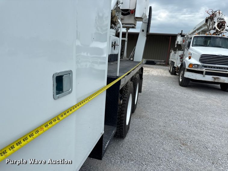 image for item EV6052 2014 Freightliner Business Class M2 bucket truck