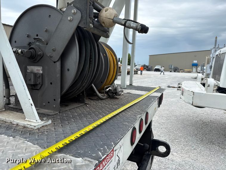 image for item EV6052 2014 Freightliner Business Class M2 bucket truck
