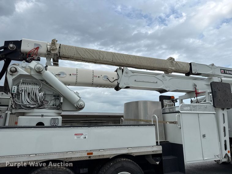 image for item EV6052 2014 Freightliner Business Class M2 bucket truck