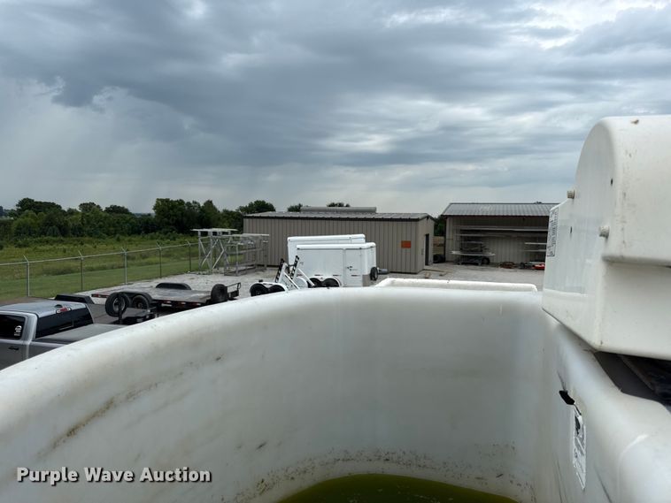 image for item EV6052 2014 Freightliner Business Class M2 bucket truck