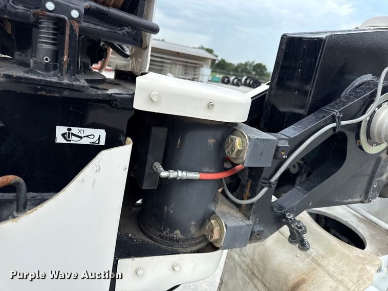 image for item EV6052 2014 Freightliner Business Class M2 bucket truck