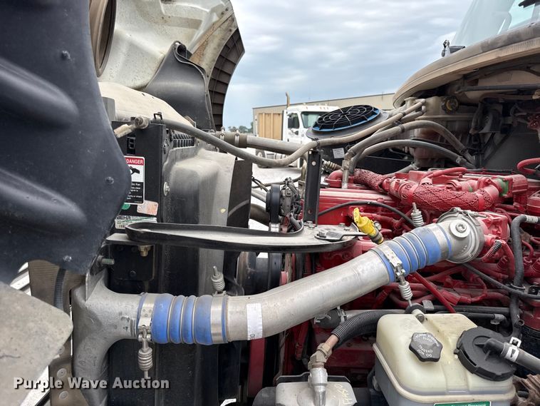image for item EV6052 2014 Freightliner Business Class M2 bucket truck