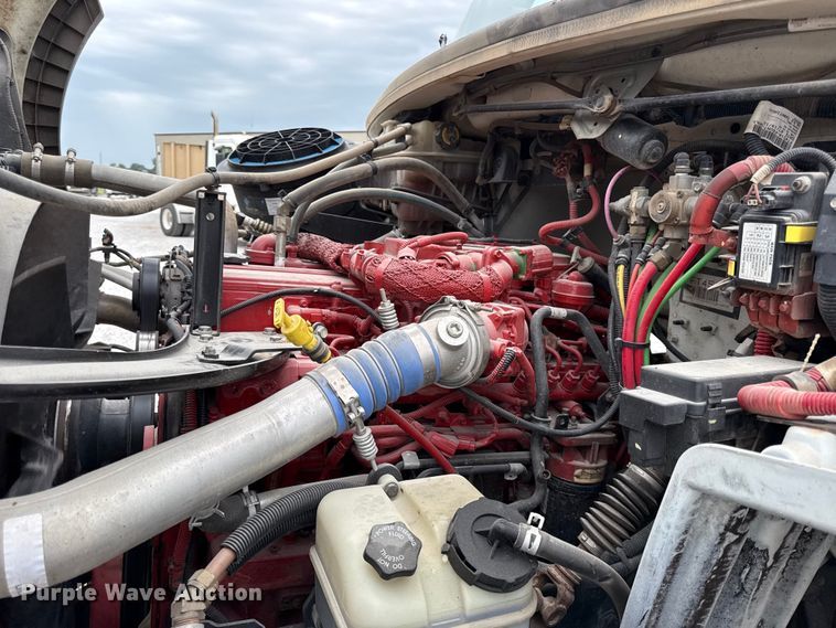 image for item EV6052 2014 Freightliner Business Class M2 bucket truck