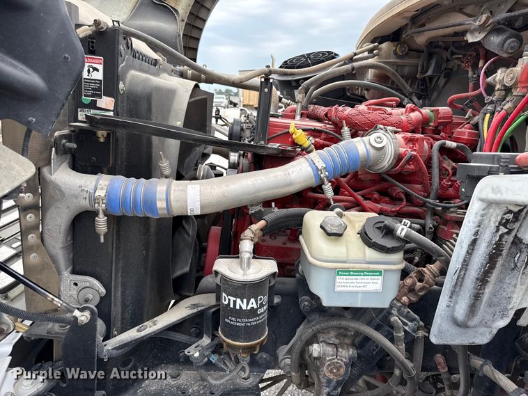 image for item EV6052 2014 Freightliner Business Class M2 bucket truck