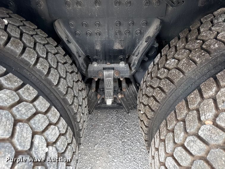 image for item EV6052 2014 Freightliner Business Class M2 bucket truck