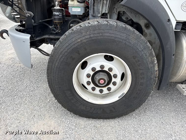 image for item EV6052 2014 Freightliner Business Class M2 bucket truck