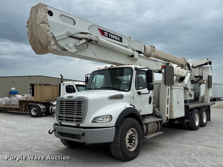 2014 Freightliner Business Class M2 bucket truck