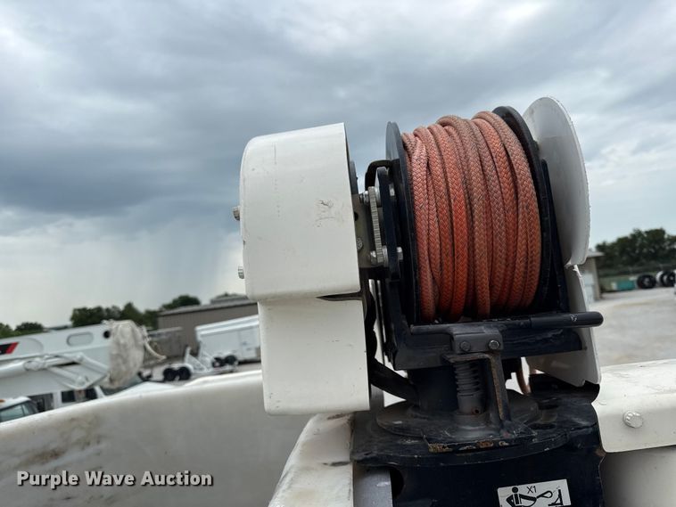 image for item EV6054 2014 Freightliner Business Class M2 bucket truck