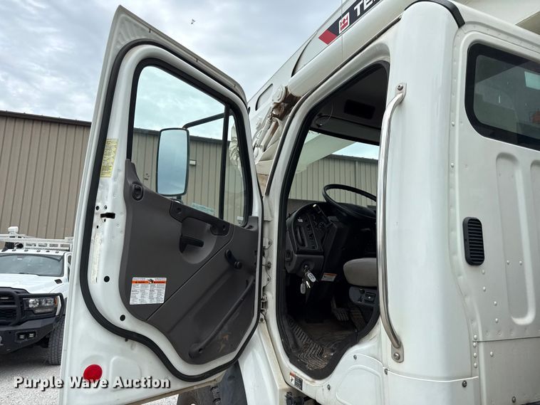 image for item EV6054 2014 Freightliner Business Class M2 bucket truck