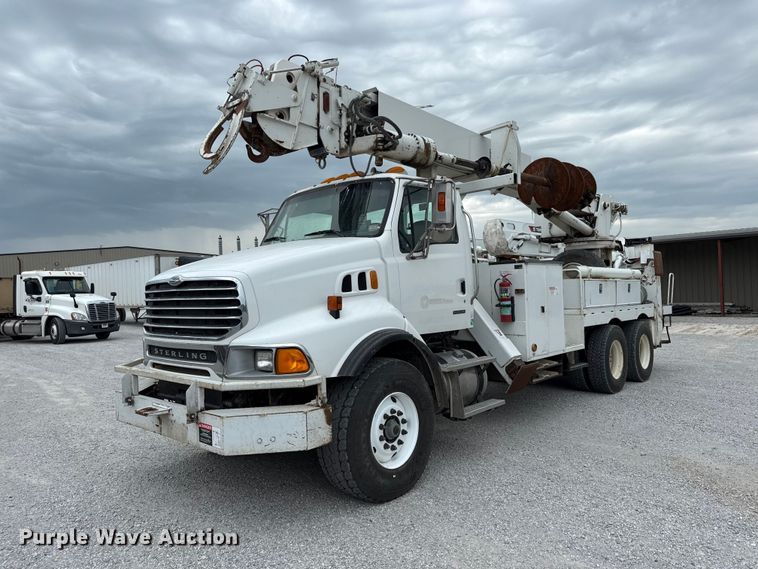 2007 Sterling L-Line digger derrick truck