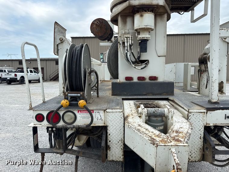 image for item EV6055 2007 Sterling L-Line digger derrick truck