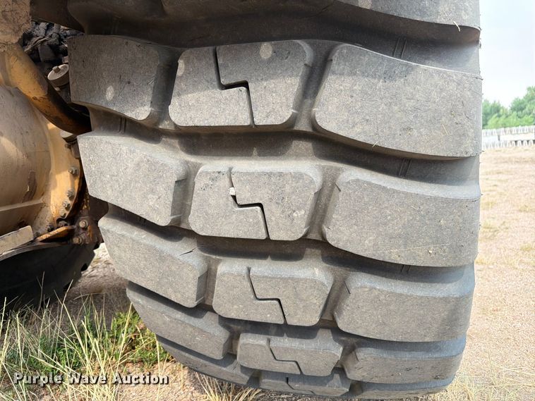 image for item EW2168 1998 Caterpillar 627F scraper