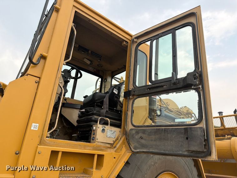image for item EW2169 1998 Caterpillar 627F scraper