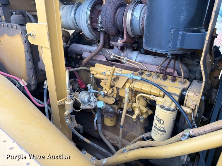 image for item EW2169 1998 Caterpillar 627F scraper