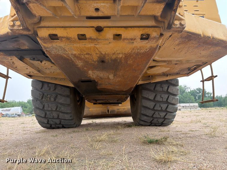 image for item EW2169 1998 Caterpillar 627F scraper