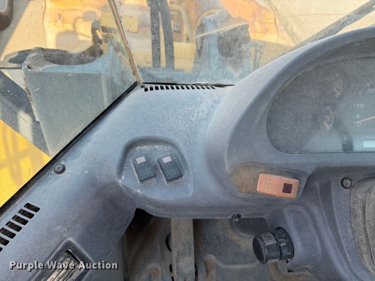 image for item EW8624 2007 Komatsu WA250L-5 wheel loader