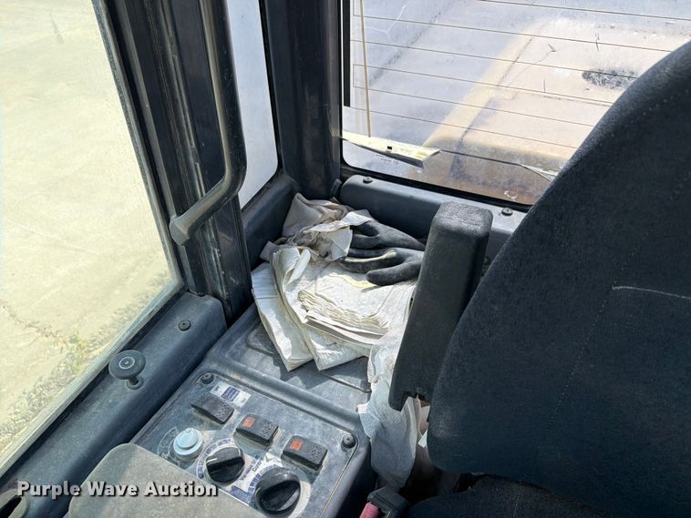 image for item EW8624 2007 Komatsu WA250L-5 wheel loader