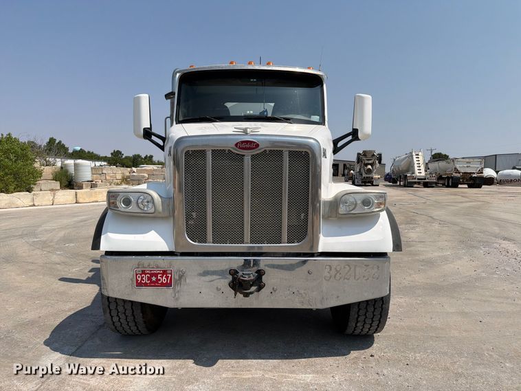 image for item EW8625 2017 Peterbilt 567 ready mix truck
