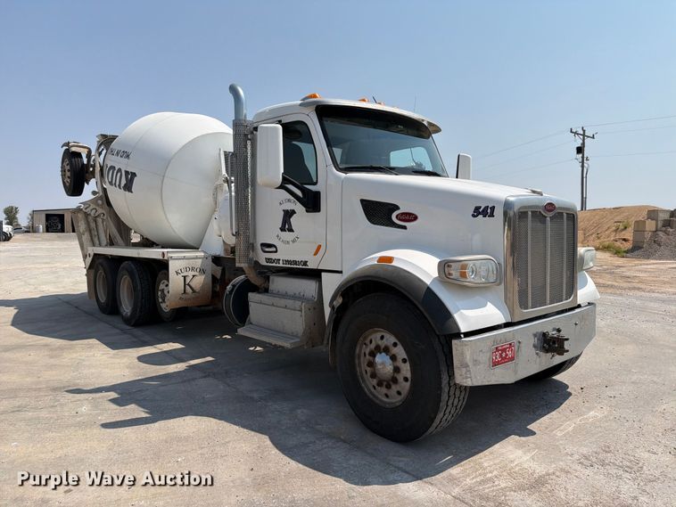 image for item EW8625 2017 Peterbilt 567 ready mix truck