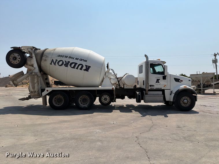 image for item EW8625 2017 Peterbilt 567 ready mix truck