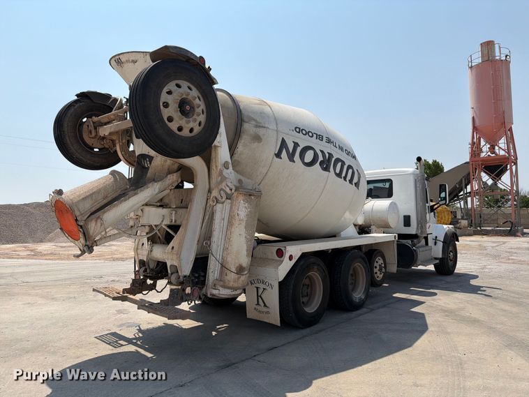 image for item EW8625 2017 Peterbilt 567 ready mix truck