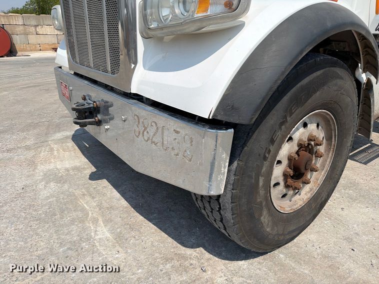 image for item EW8625 2017 Peterbilt 567 ready mix truck