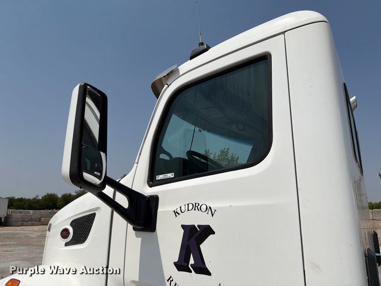 image for item EW8625 2017 Peterbilt 567 ready mix truck