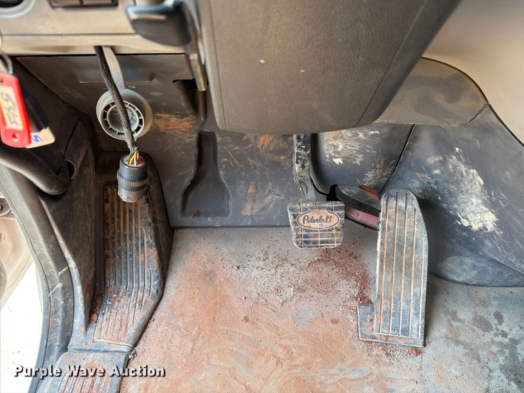image for item EW8625 2017 Peterbilt 567 ready mix truck