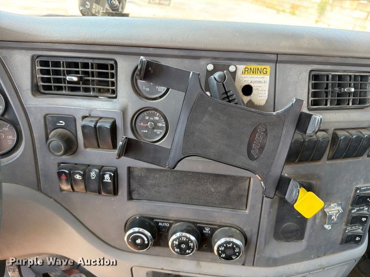image for item EW8625 2017 Peterbilt 567 ready mix truck