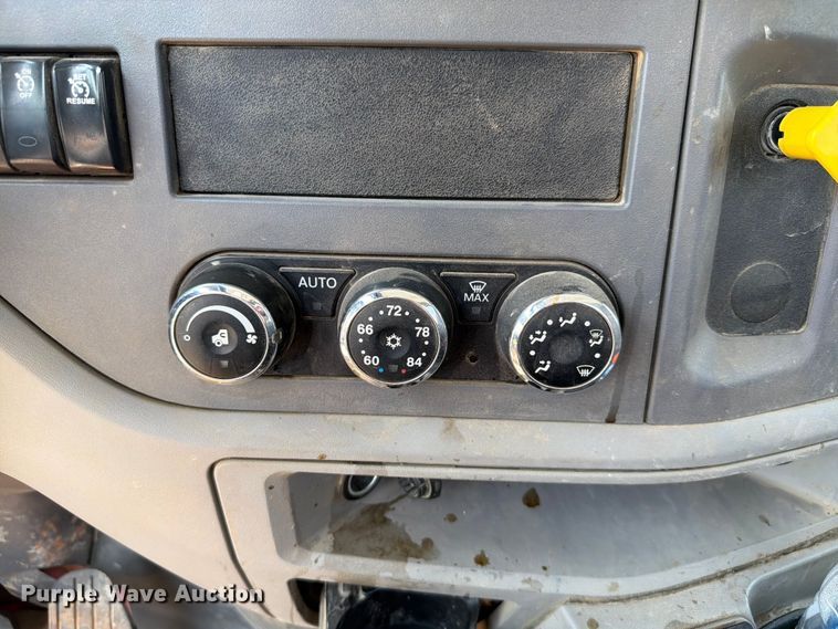 image for item EW8625 2017 Peterbilt 567 ready mix truck