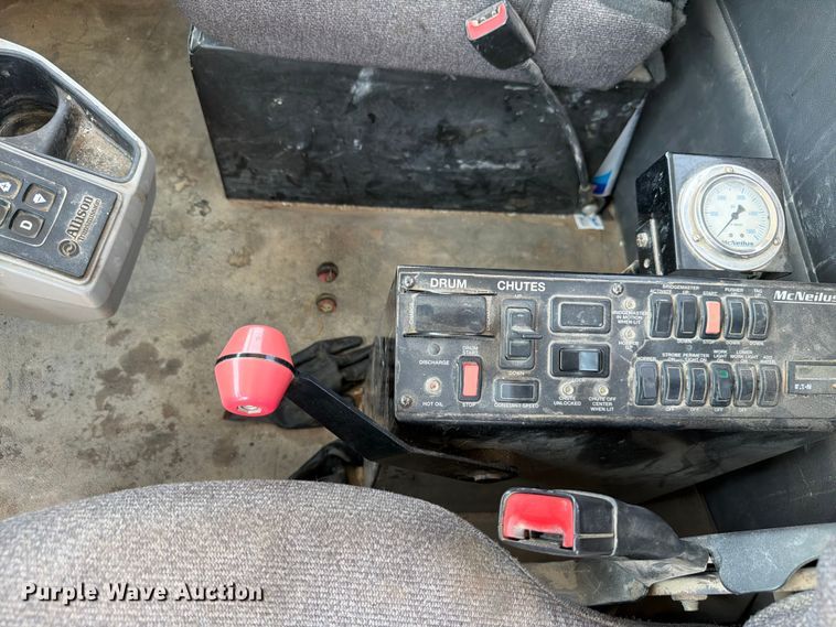 image for item EW8625 2017 Peterbilt 567 ready mix truck