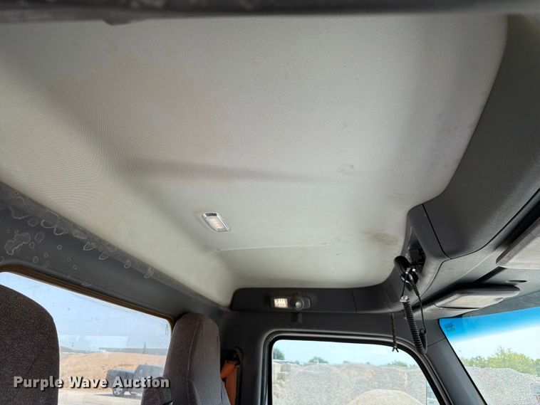 image for item EW8625 2017 Peterbilt 567 ready mix truck