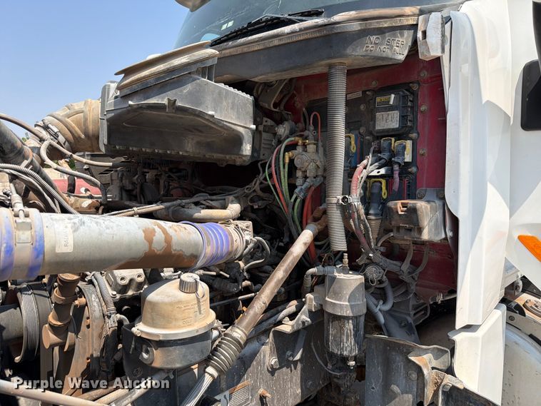 image for item EW8625 2017 Peterbilt 567 ready mix truck
