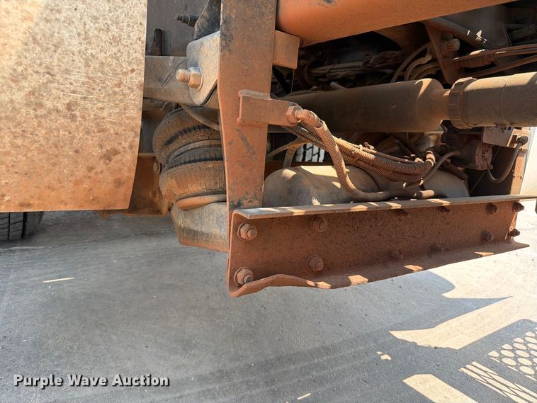 image for item EW8625 2017 Peterbilt 567 ready mix truck