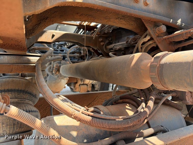 image for item EW8625 2017 Peterbilt 567 ready mix truck
