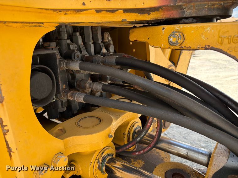 image for item EW8685 2015 John Deere 310SL backhoe