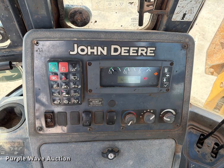 image for item EW8685 2015 John Deere 310SL backhoe