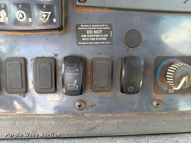 image for item EW8685 2015 John Deere 310SL backhoe