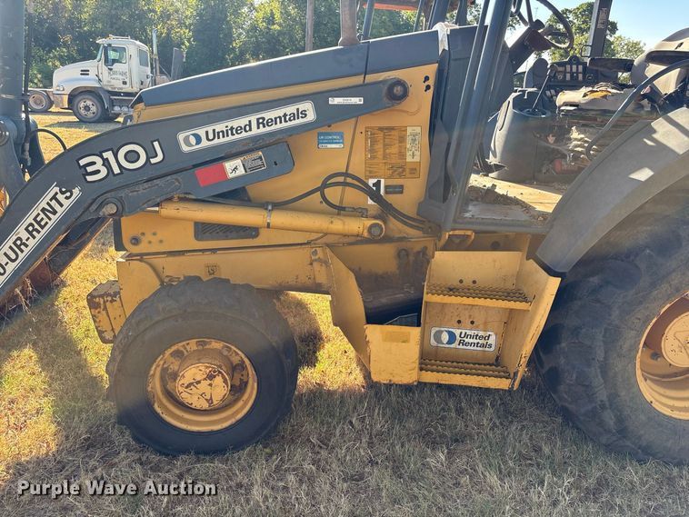 image for item EX0018 2012 John Deere 310J backhoe